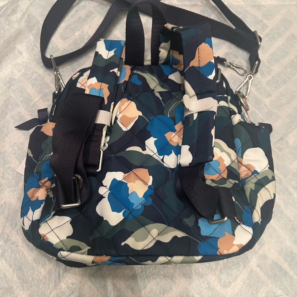￼ NWT mini backpack purse - Picture 3 of 12